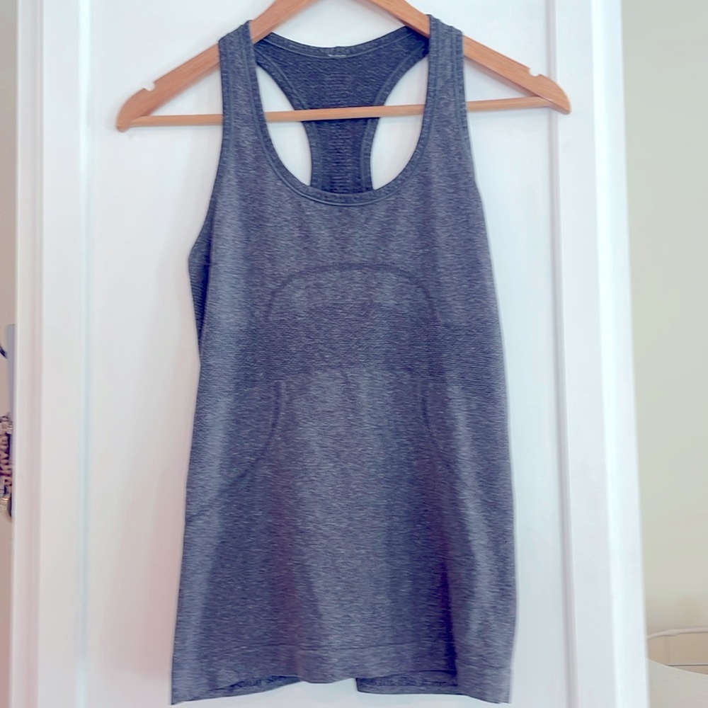 EUC lululemon swiftly tank!  Grey, size 6!